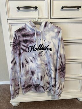 Hollister hoodie 💙💜🤍